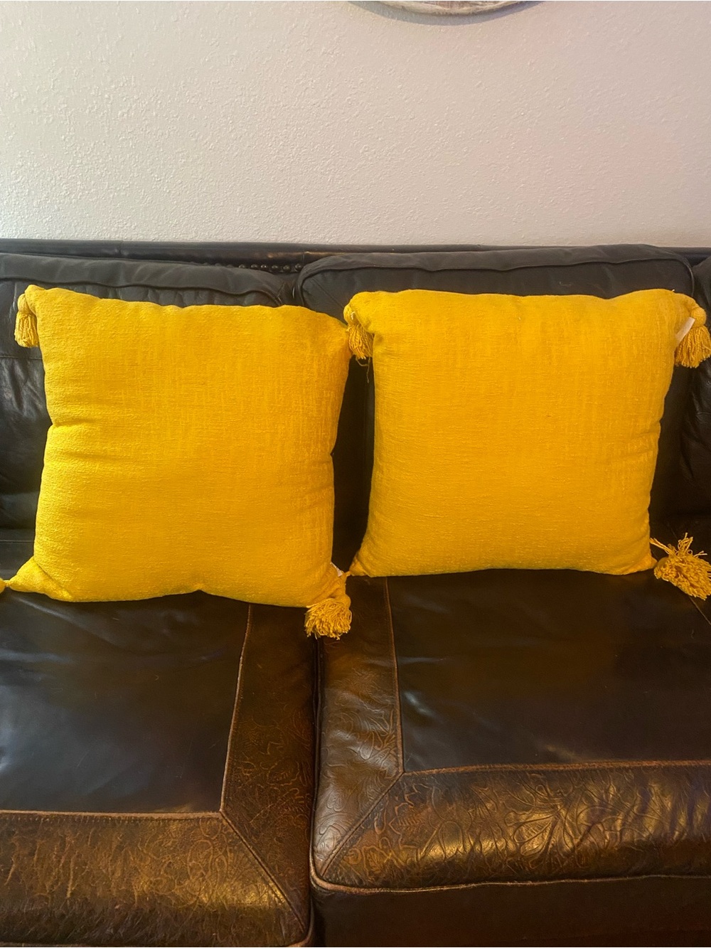 Artistic Accent Set of Throw Pillows 18x 18